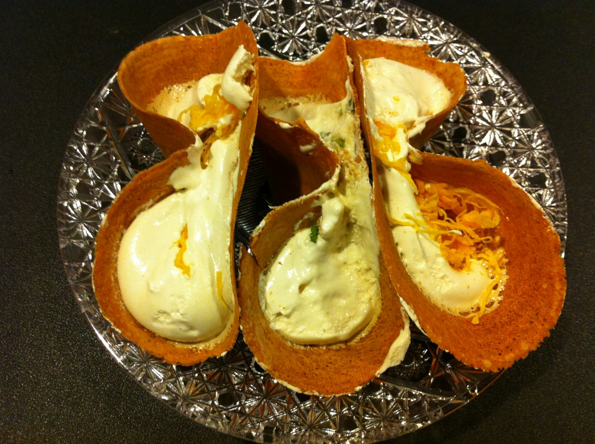 Kanom Buang, a popular Thai sweets