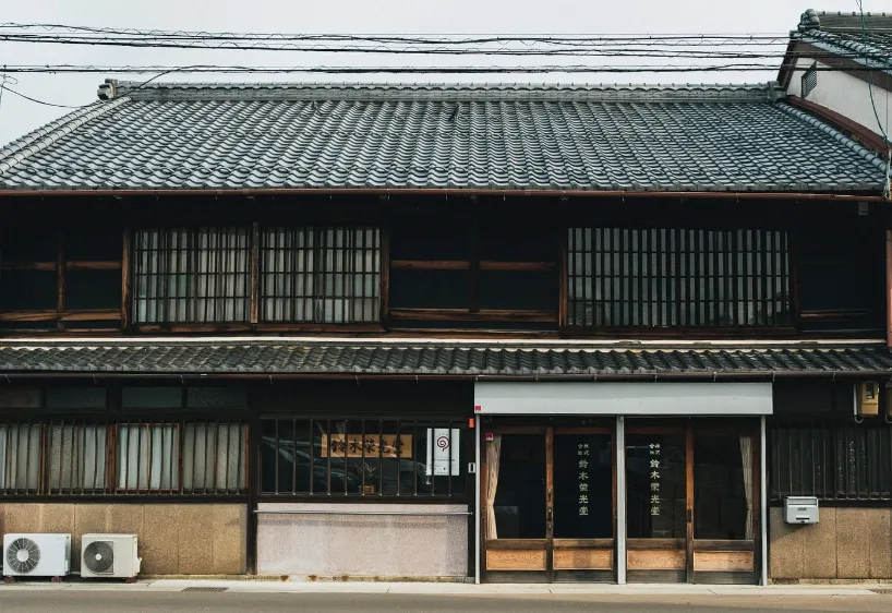 駄菓子屋さんから製菓会社設立へ